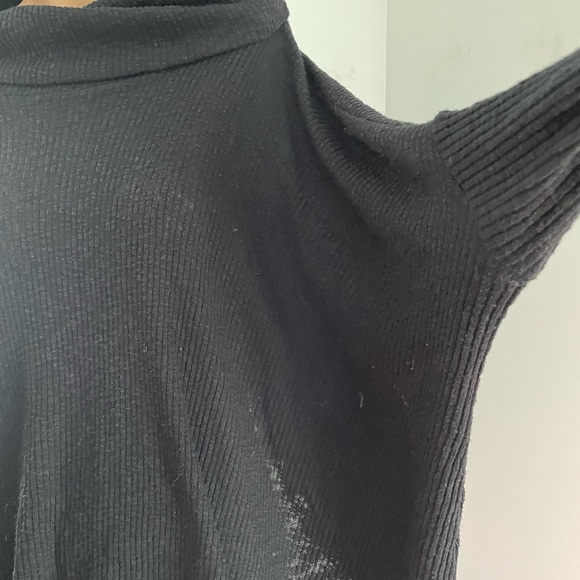 Oversized Free People batwing black hacci Beach line big cowl world traveller - Picture 5 of 7